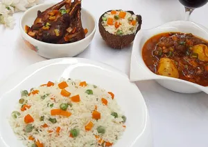 Coconut rice with chicken