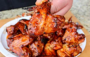 Charcoal grilled chicken wings (10 pieces)