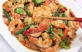Shrimps in vegetable sauce