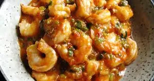 Prawns in brown chill sauce