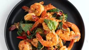 Peony Special Basil Prawns 三杯大蝦