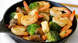 Broccoli with Prawns in Brown Sauce 芥蘭大蝦