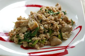 Basil Sauce (Kra Prow) Entree