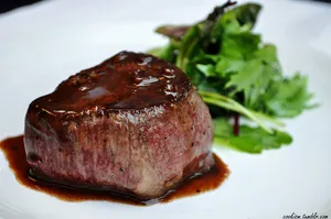 Peony Special Filet Mignon w. Black Pepper Sauce 牡丹特色牛柳