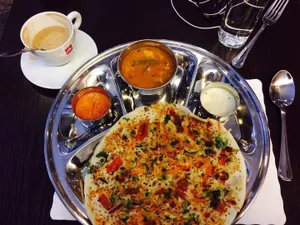 Mixed Vegetable Uttappam