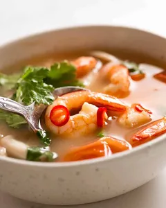 Large Seafood Tom Yum Soup